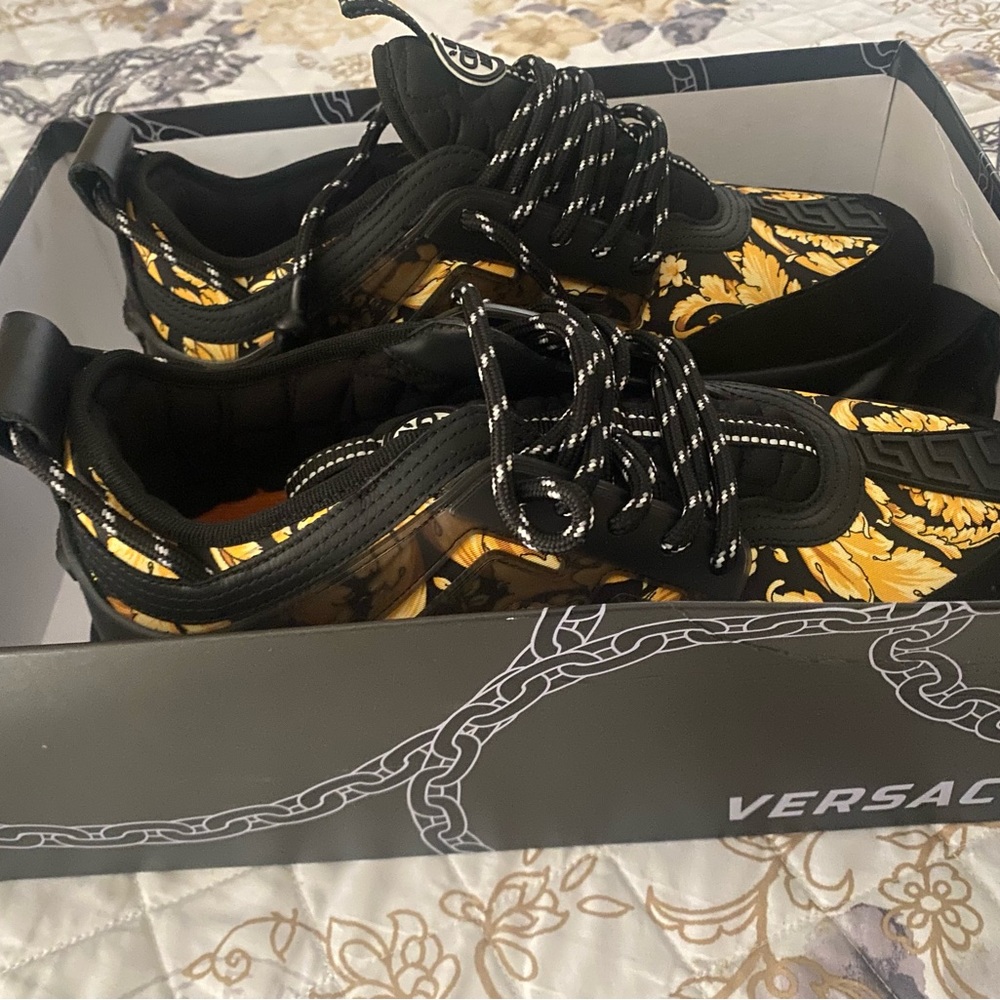 Versace shoes - Picture 4 of 4